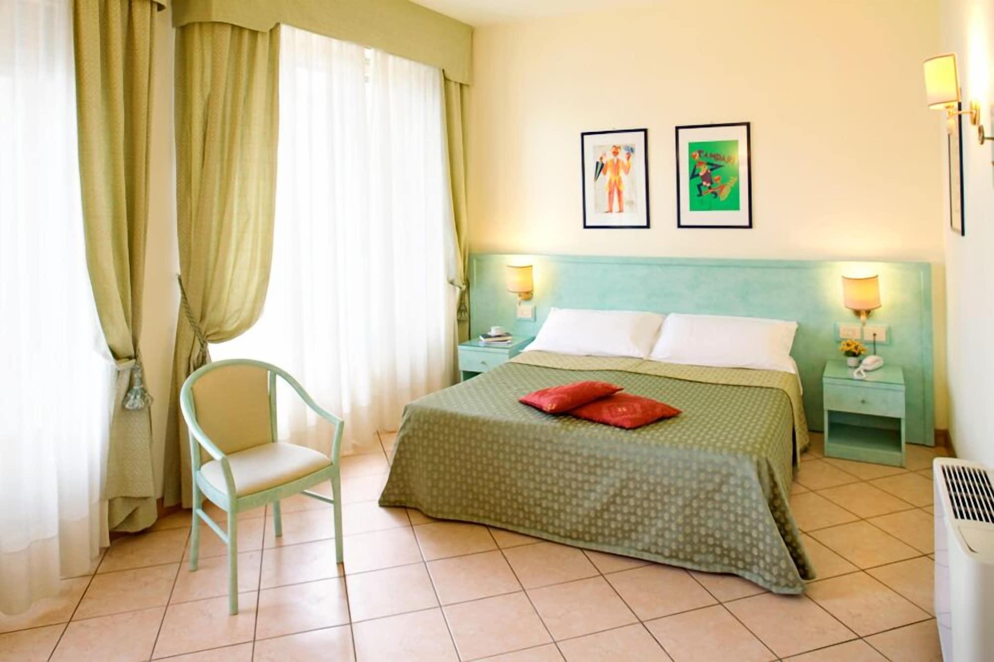 דיאנו מרינה Hotel Eden Park מראה חיצוני תמונה
