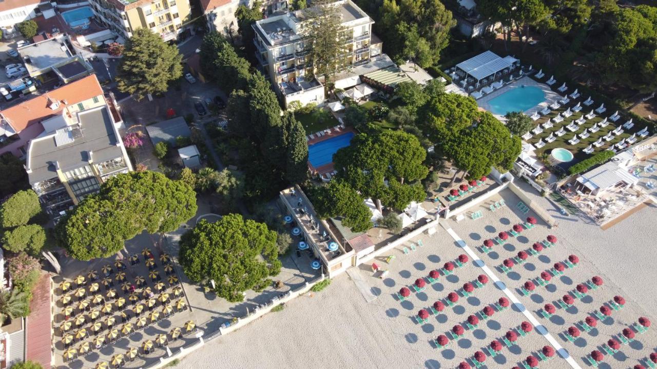 דיאנו מרינה Hotel Eden Park מראה חיצוני תמונה