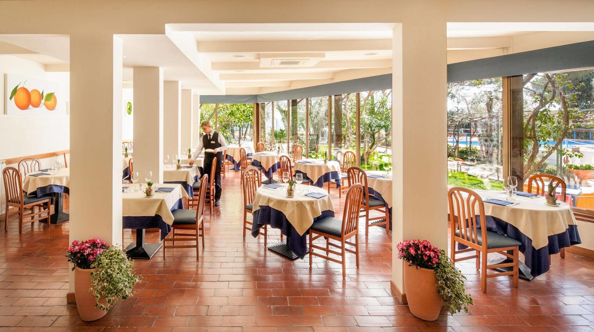 דיאנו מרינה Hotel Eden Park מראה חיצוני תמונה